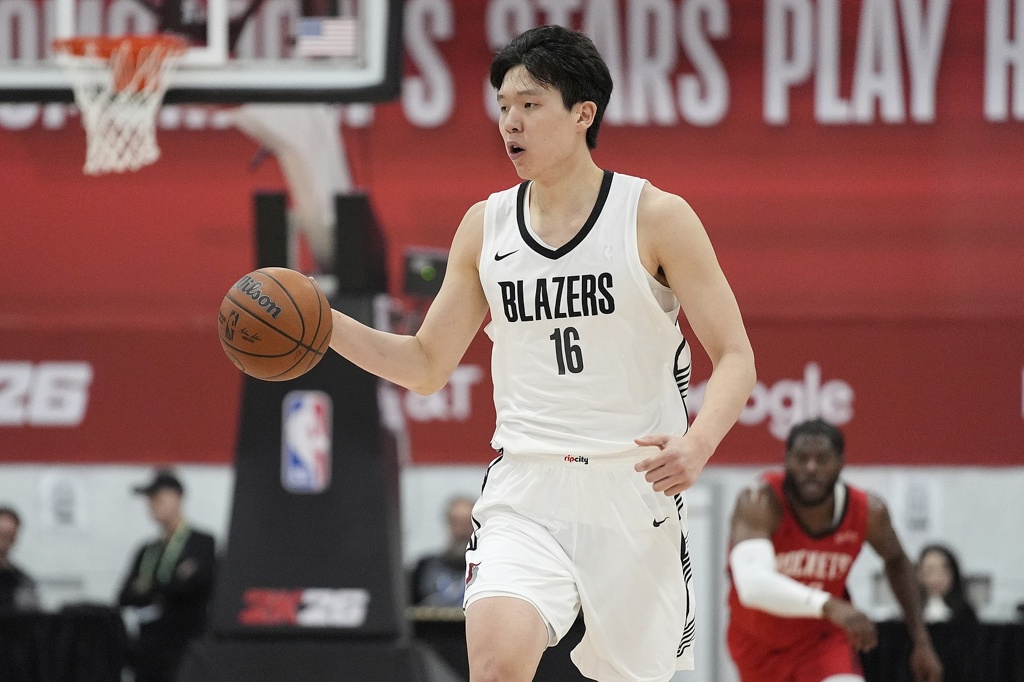 队记：罗威下赛季至少休息17场 这时杨瀚森就是中锋位置的2号人选